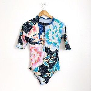 NWOT Quarter Sleeve Swimsuit